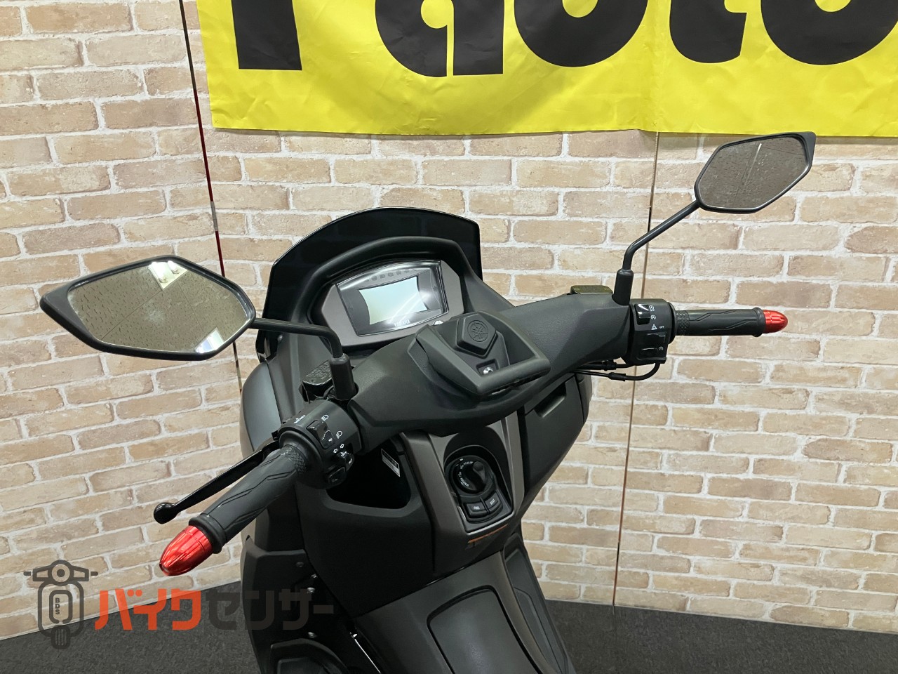 NMAX155　マットブラック　高速道路ＯＫ！　ゴールドホイール　スマートキー　ＬＥＤヘッドライト_13
