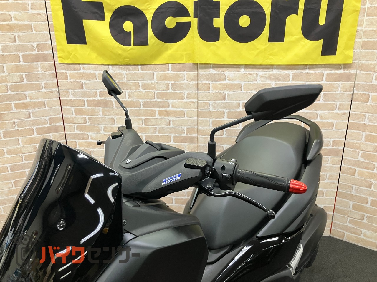 NMAX155　マットブラック　高速道路ＯＫ！　ゴールドホイール　スマートキー　ＬＥＤヘッドライト_19