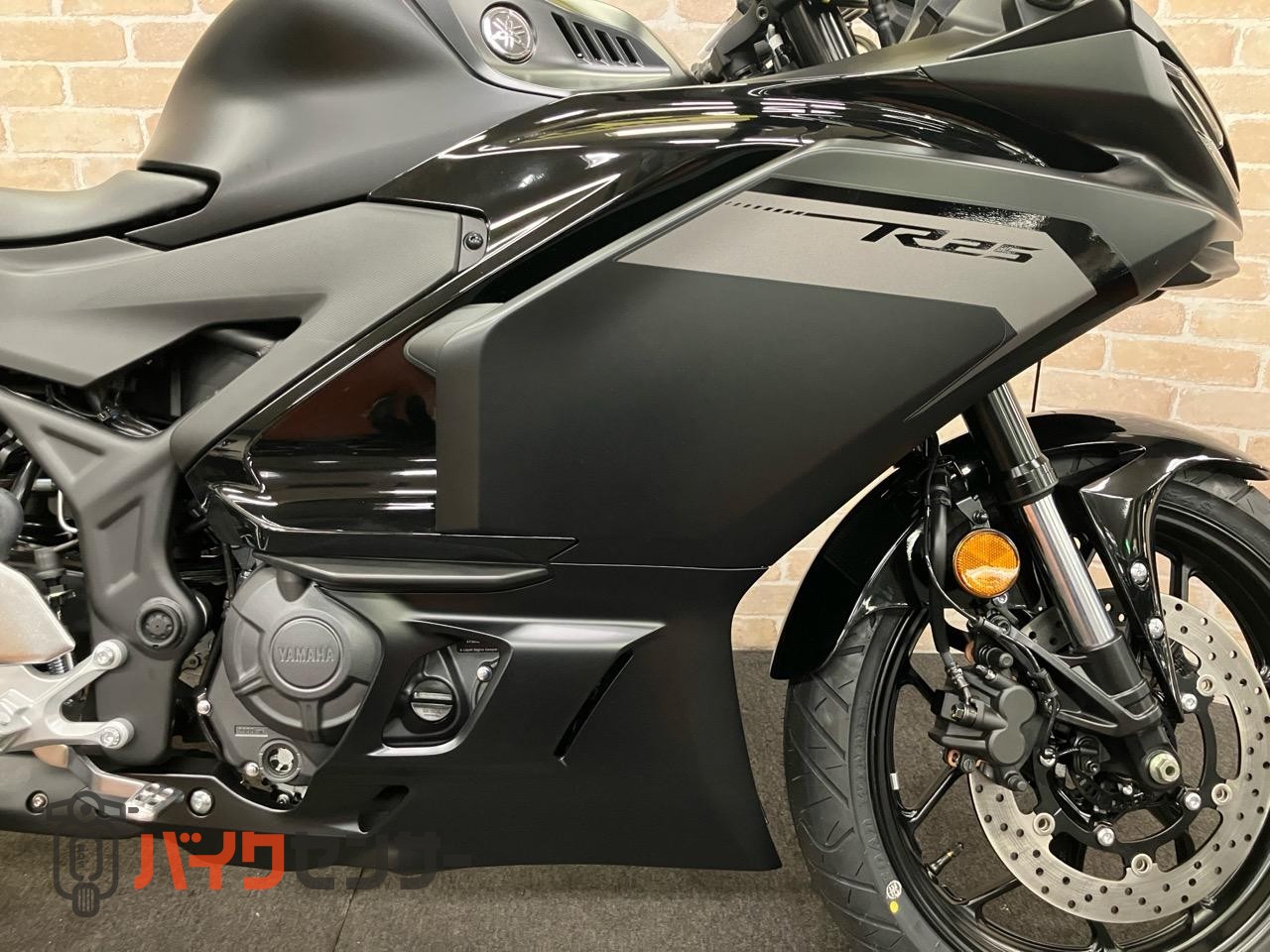 ＹＺＦ－Ｒ２５　ＡＢＳ　新型　ＬＥＤヘッドライト　倒立フォーク　セパレートハンドル_8