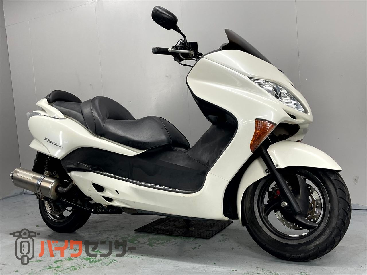 ホンダ フォルツァZ MF08 2005年モデル モリワキマフラー グリップ