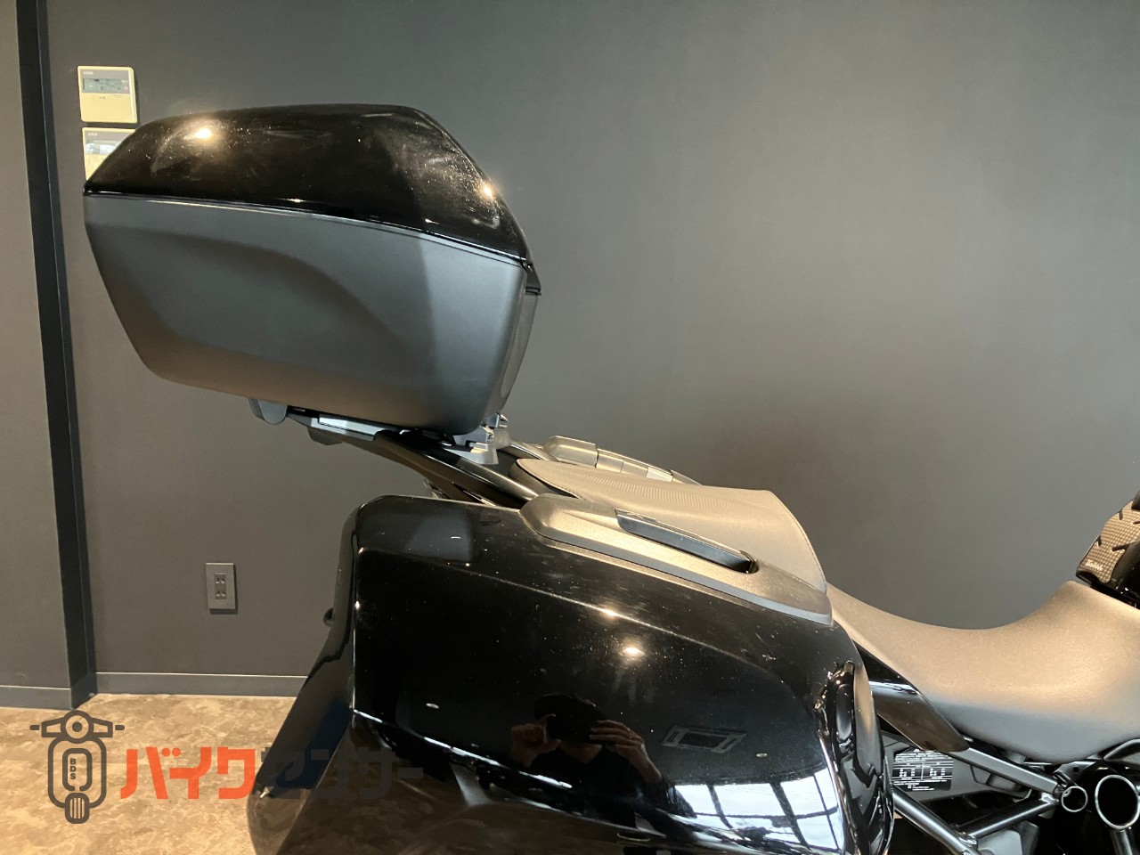 BMW R1250RS ボクサーエンジン タイヤ前後新品交換 純正トップケース