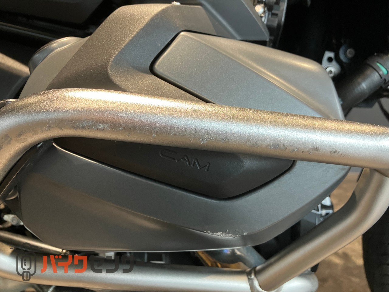BMW R1250RS ボクサーエンジン タイヤ前後新品交換 純正トップケース
