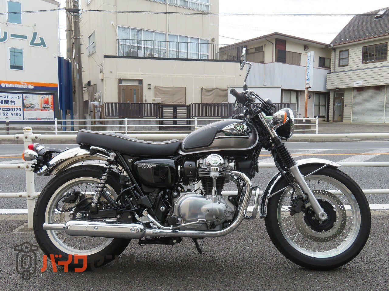カワサキ W800 エンジンガード バックサポート付き ABS