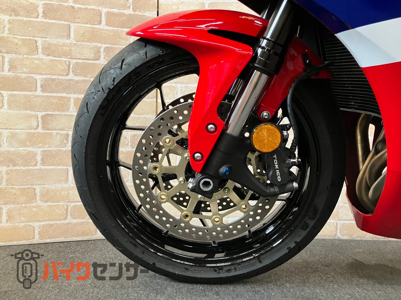 CBR600RR　ベビーフェイススライダー　クイックシフター　マルチバー　タンクパッド_30