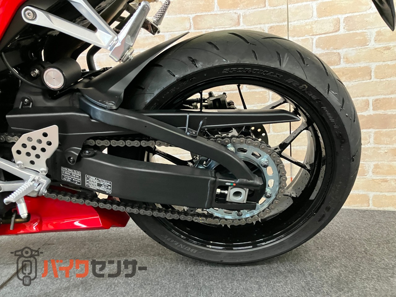 CBR600RR　ベビーフェイススライダー　クイックシフター　マルチバー　タンクパッド_34