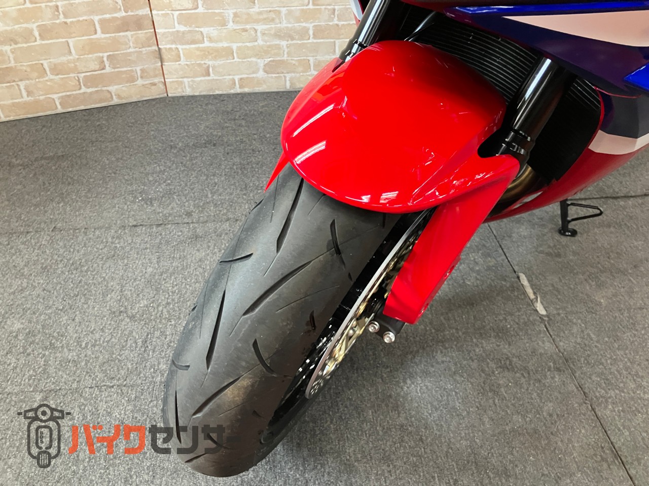 CBR600RR　ベビーフェイススライダー　クイックシフター　マルチバー　タンクパッド_38