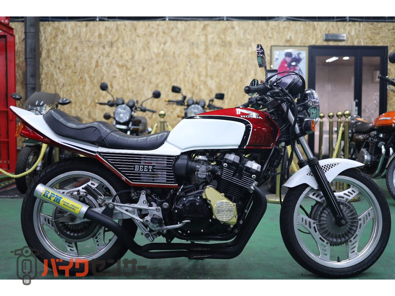 152 CBX400F 外装セット　赤白1型/　カラー /BEET ホンダ CBX400F 赤白1型 フルBEET外装 フル国内物 2型F2仕様 社外
