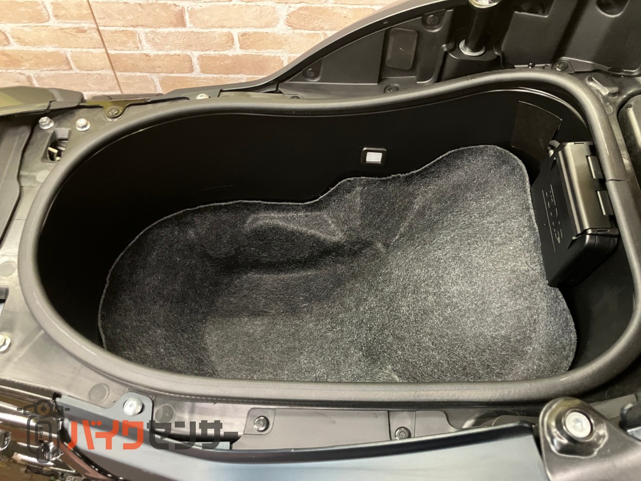 T-MAX560 TECH MAX OVERフルエキ プーチスクリーン リアキャリア ETC_44