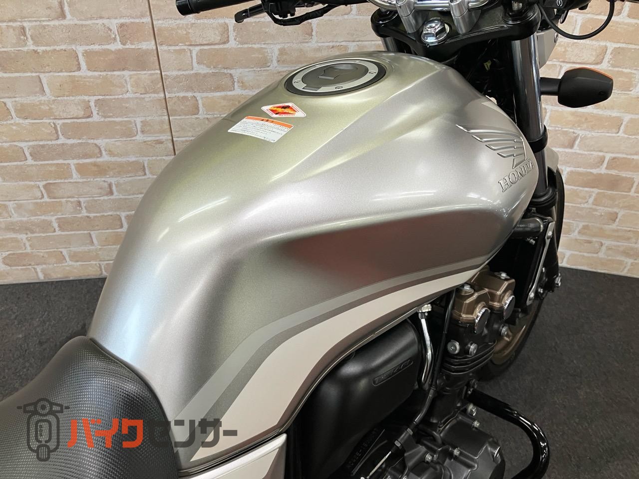 CB400 SUPER FOUR VTEC REVO　受注期間限定生産モデル　エンジンガード　メーターバイザー　グリップヒーター_7