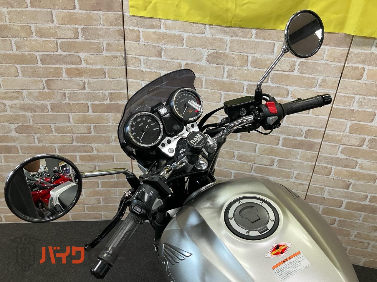 CB400 SUPER FOUR VTEC REVO　受注期間限定生産モデル　エンジンガード　メーターバイザー　グリップヒーター_43