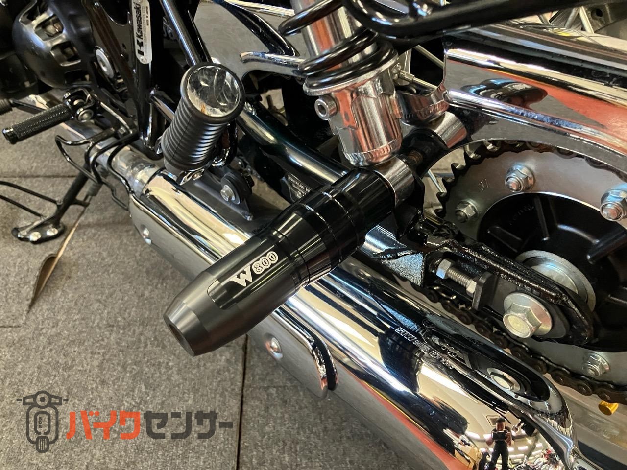 W800 ストリート　エンジンガード　クリアウインカー　クリアテール　サイドバックサポート　ハンドル　レバー等カスタム_17