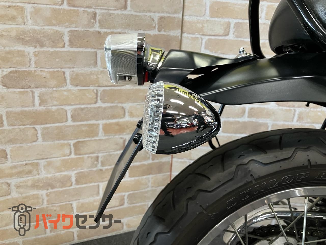 W800 ストリート　エンジンガード　クリアウインカー　クリアテール　サイドバックサポート　ハンドル　レバー等カスタム_41