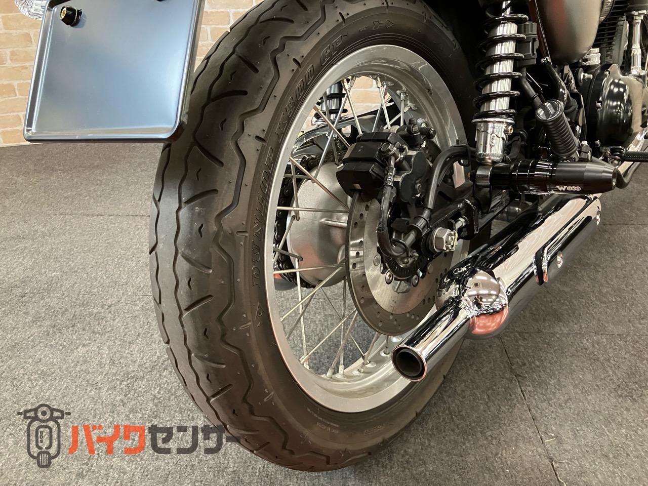 W800 ストリート　エンジンガード　クリアウインカー　クリアテール　サイドバックサポート　ハンドル　レバー等カスタム_45