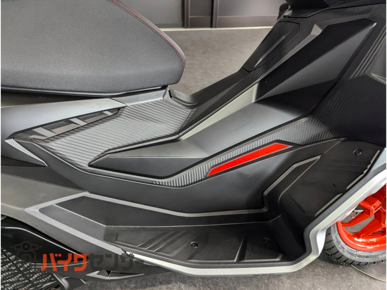 SR GT200　☆外観動画あり☆　新車　イリジウムグレー/27