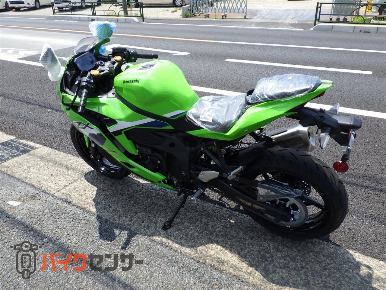 カワサキ NINJA ZX-25RR 新車最新2027モデル レーシーなRR登場