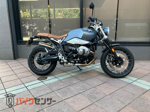 R nineTスクランブラー　ユーロ４　ヘッドカバー新品交換　ヘルメットロック　バッテリーケーブル　グリップヒーター　ＥＴＣ２．０