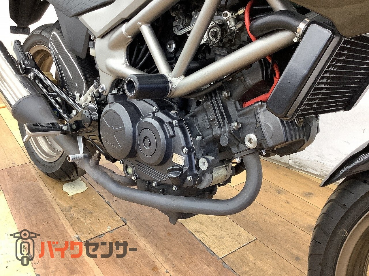 ホンダ VTR250Fオーリンズ製リアサスペンション、モリワキ製