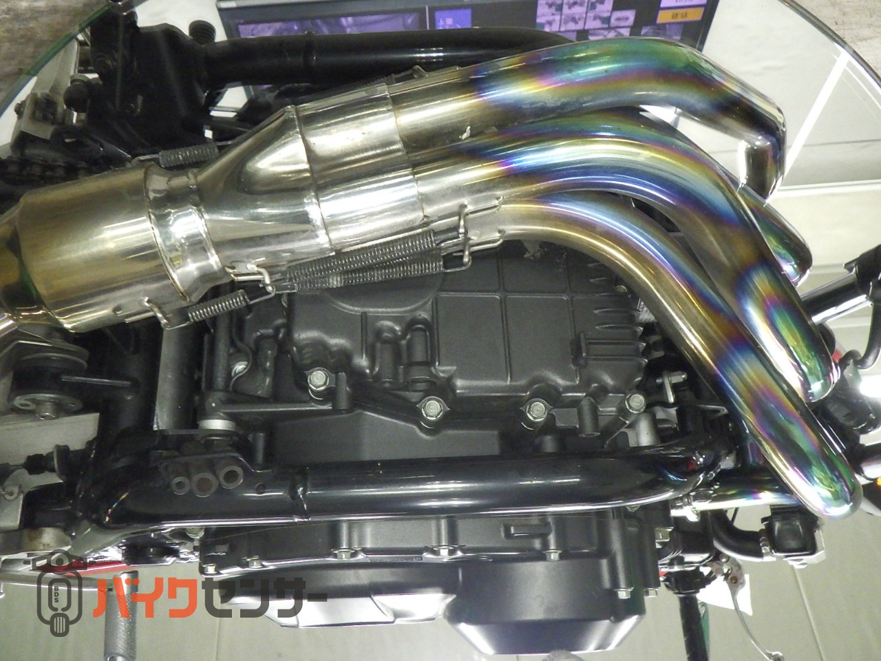 CB400 SUPER FOUR VTEC REVO インジェクションモデル　ヨシムラチタンフルエキゾースト　社外リアサス_7