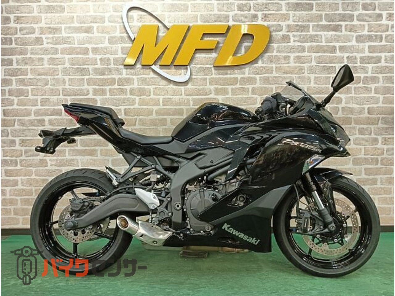 カワサキ NINJA ZX-25R トラクションコントロールメタリックスパーク