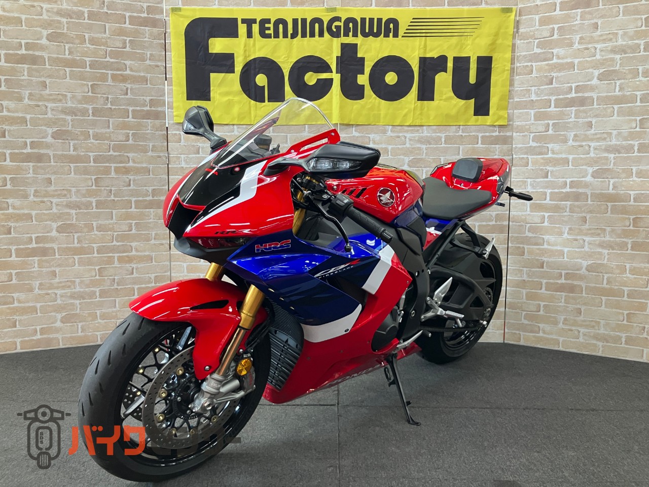 CBR1000RR-R　SP　 カーボンタンクカバー　シングルシート　フェンダーレス　アラーム_3