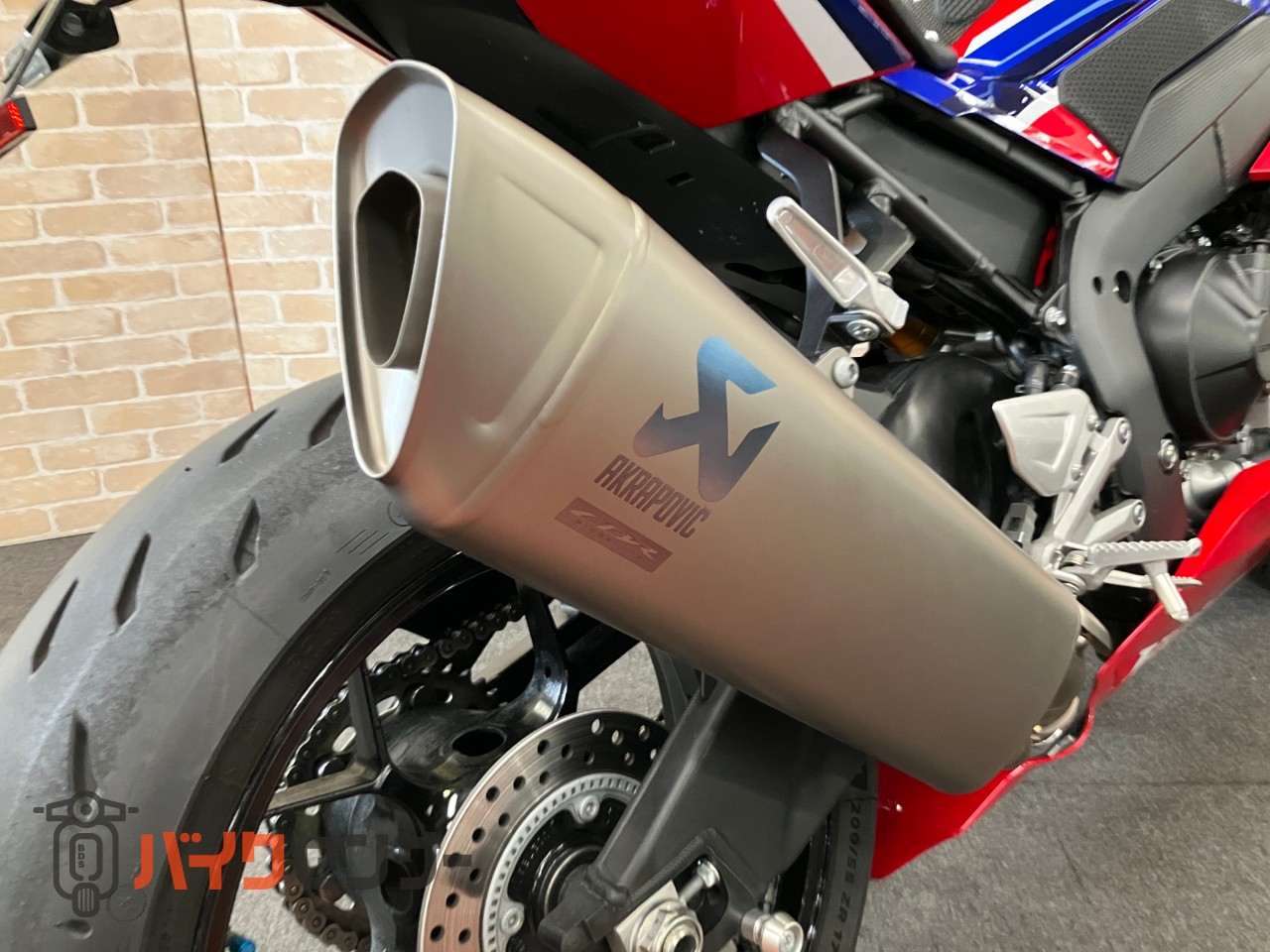 CBR1000RR-R　SP　 カーボンタンクカバー　シングルシート　フェンダーレス　アラーム_7