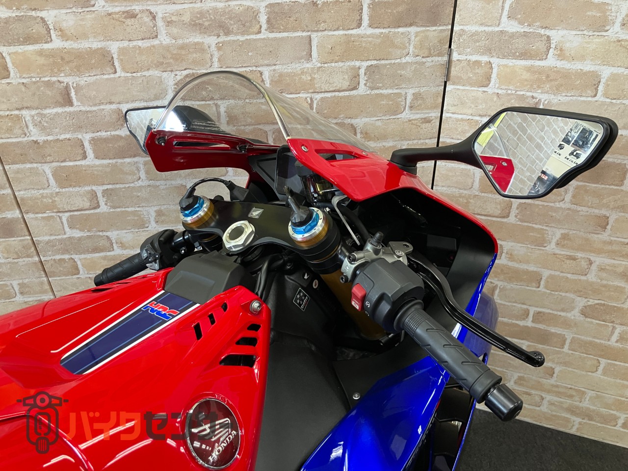 CBR1000RR-R　SP　 カーボンタンクカバー　シングルシート　フェンダーレス　アラーム_10