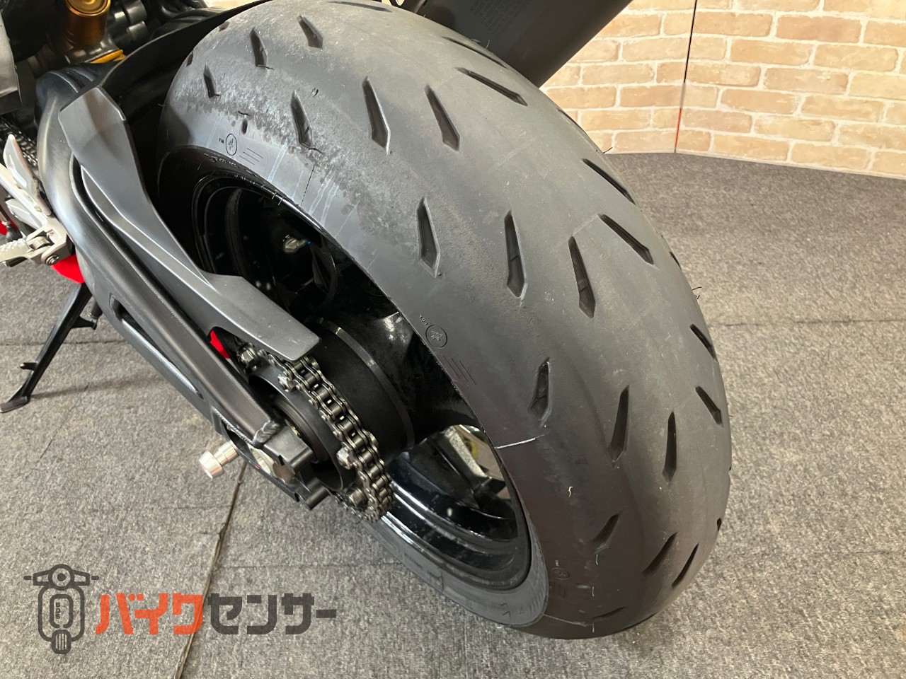 CBR1000RR-R　SP　 カーボンタンクカバー　シングルシート　フェンダーレス　アラーム_11