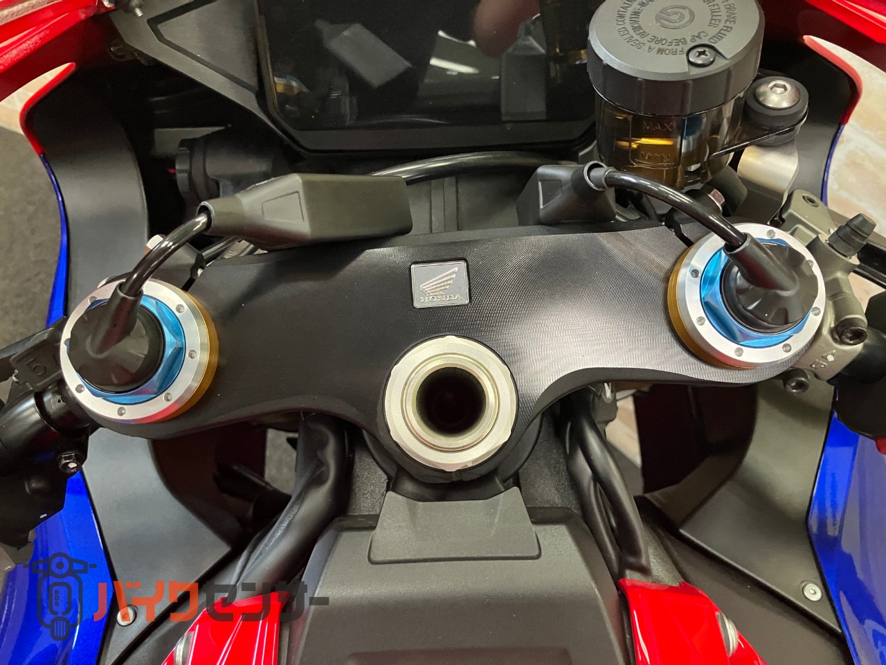 CBR1000RR-R　SP　 カーボンタンクカバー　シングルシート　フェンダーレス　アラーム_16