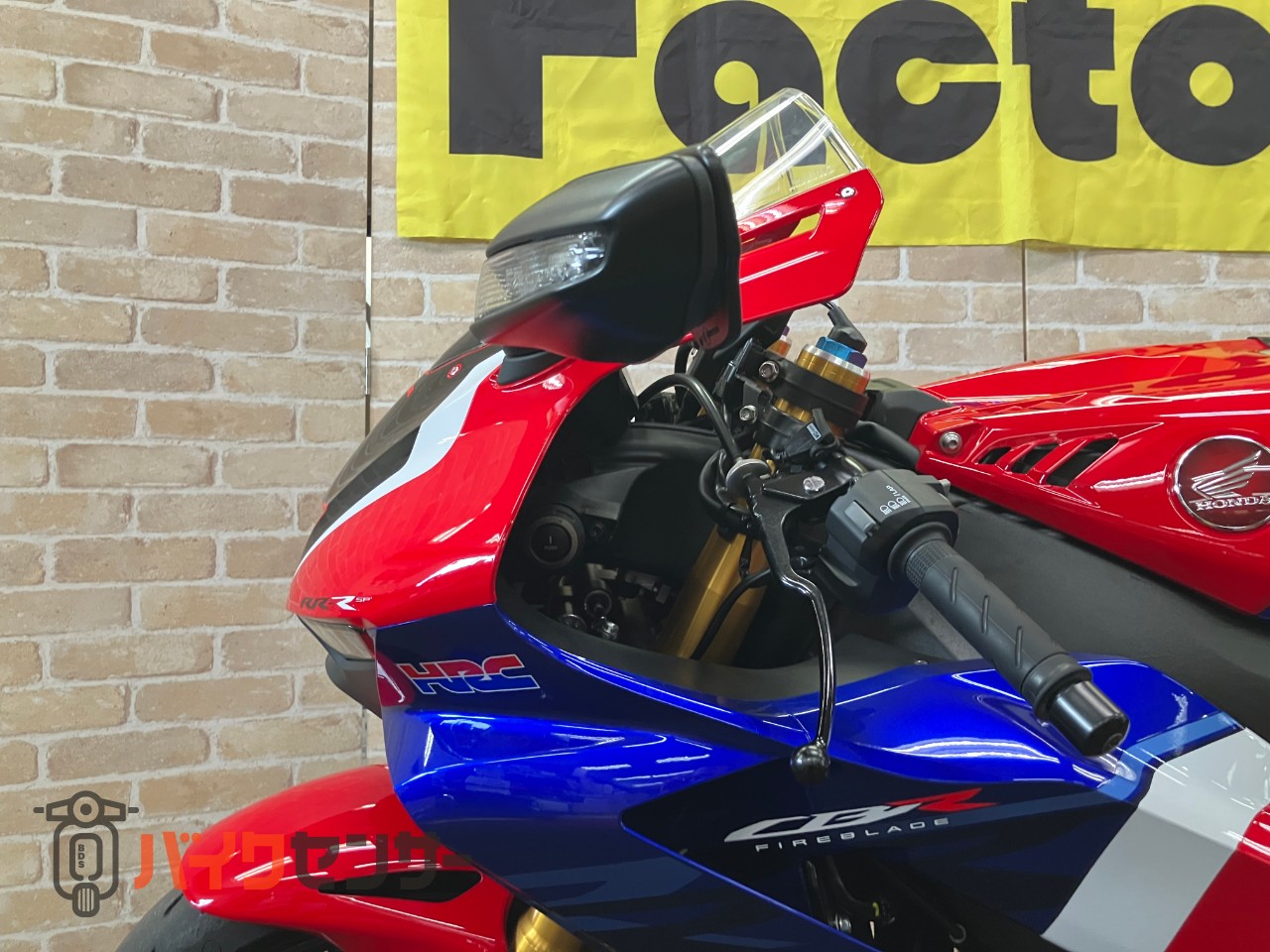 CBR1000RR-R　SP　 カーボンタンクカバー　シングルシート　フェンダーレス　アラーム_17