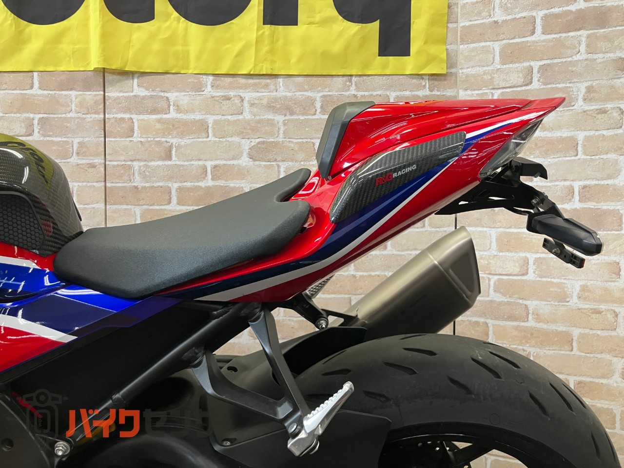 CBR1000RR-R　SP　 カーボンタンクカバー　シングルシート　フェンダーレス　アラーム_21