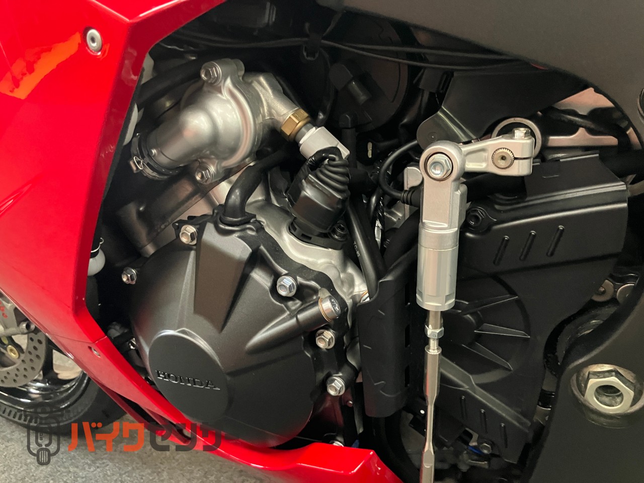 CBR1000RR-R　SP　 カーボンタンクカバー　シングルシート　フェンダーレス　アラーム_23