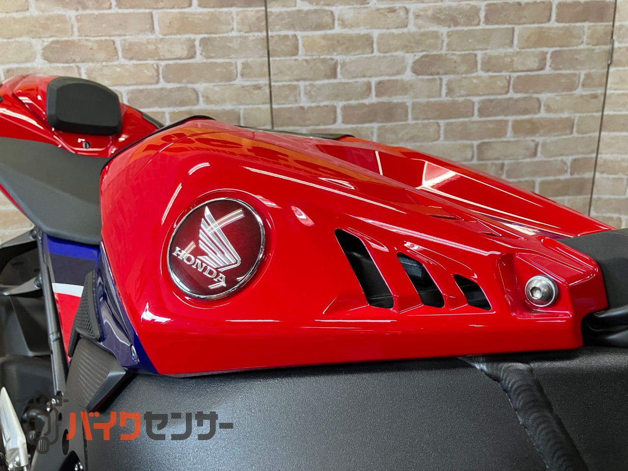 CBR1000RR-R　SP　 カーボンタンクカバー　シングルシート　フェンダーレス　アラーム_32