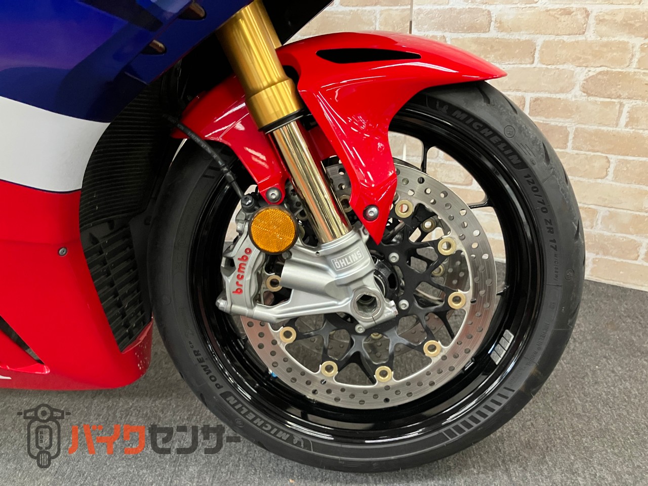 CBR1000RR-R　SP　 カーボンタンクカバー　シングルシート　フェンダーレス　アラーム_35