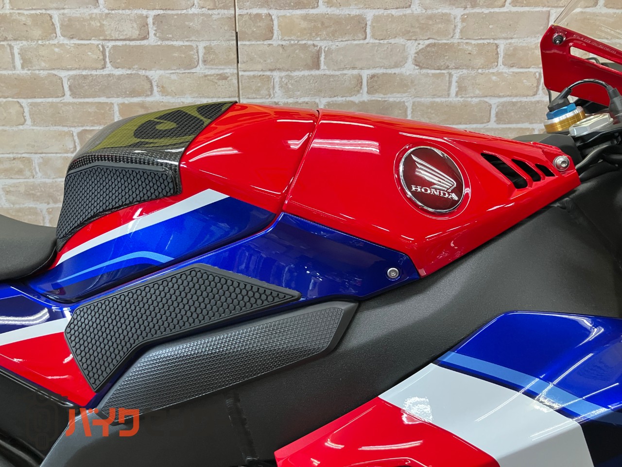 CBR1000RR-R　SP　 カーボンタンクカバー　シングルシート　フェンダーレス　アラーム_37