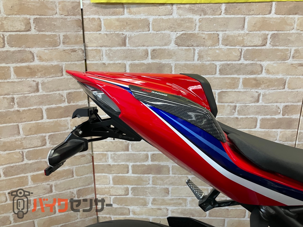 CBR1000RR-R　SP　 カーボンタンクカバー　シングルシート　フェンダーレス　アラーム_38