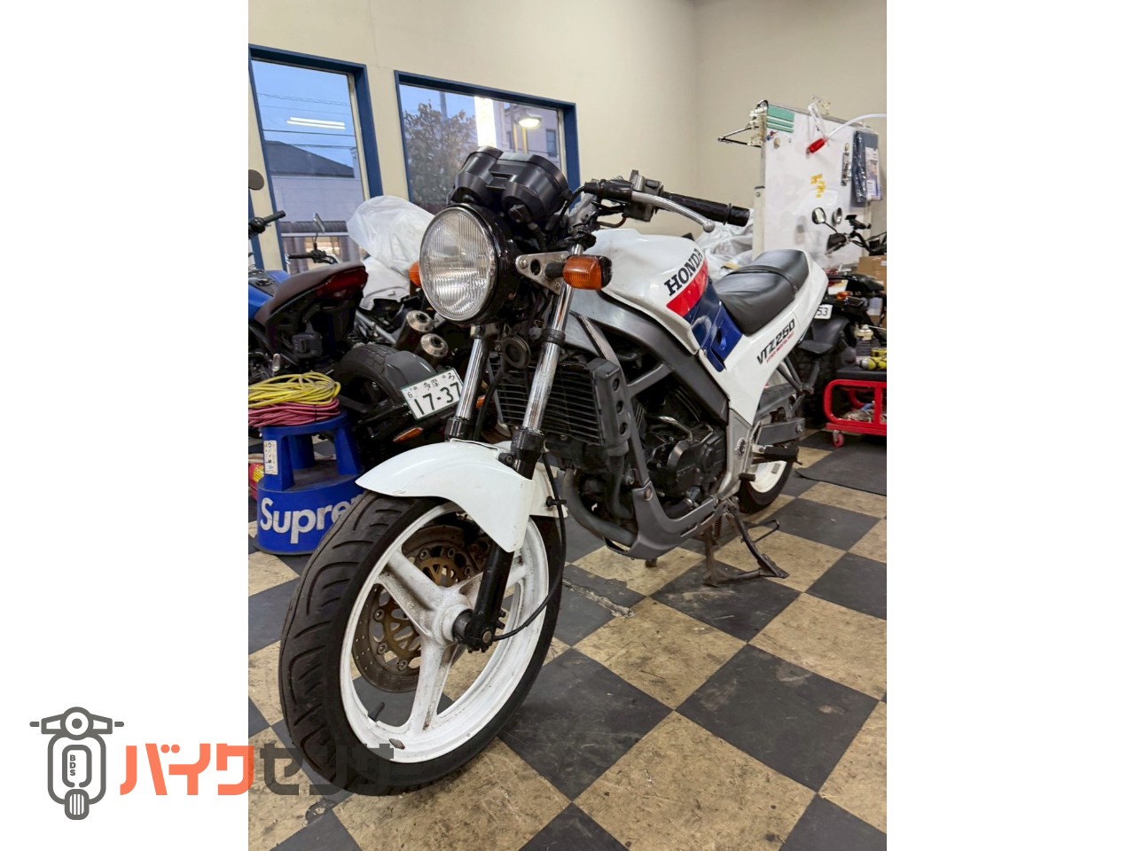 VTZ250 ホンダ VTZ250 CBR仕様｜BIKE LINE｜新車