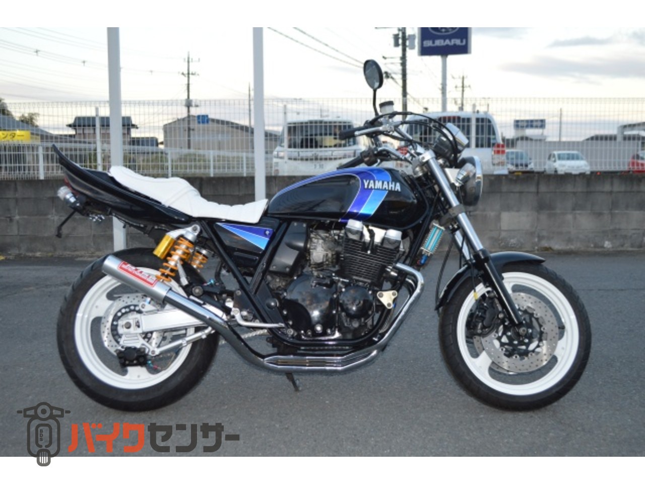 ヤマハ XJR400 タックロールシート ワルツ機械メッキマフラー 4HM