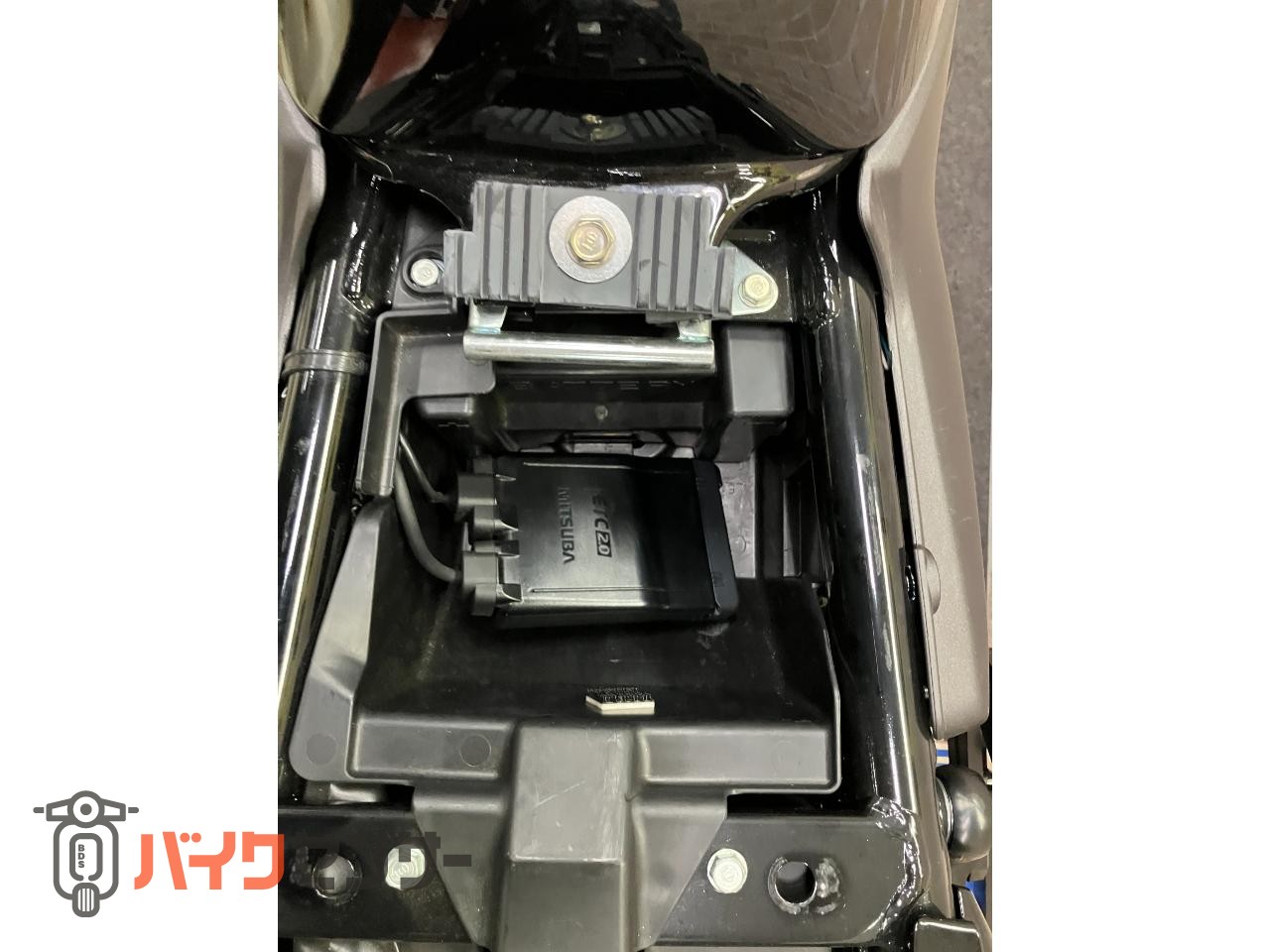 CB400 SUPER FOUR VTEC REVO ナイトロンリアサス ワイバンフルエキ ゲイルスピードホイール ブレーキ等フルカスタム_24