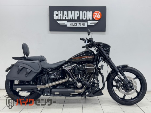 CVO FXSBSE ブレイクアウト ジキルハインドマフラー　デタッチャブルシーシーバー　サドルバッグ　エンジンガード　ＥＴＣ２０