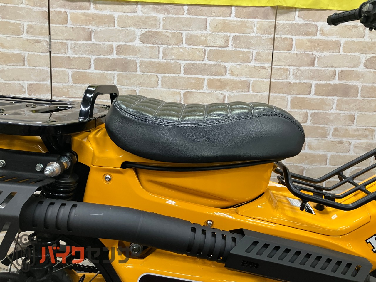 CT125ハンターカブ モリワキマフラー　メーターバイザー　センターキャリア_7