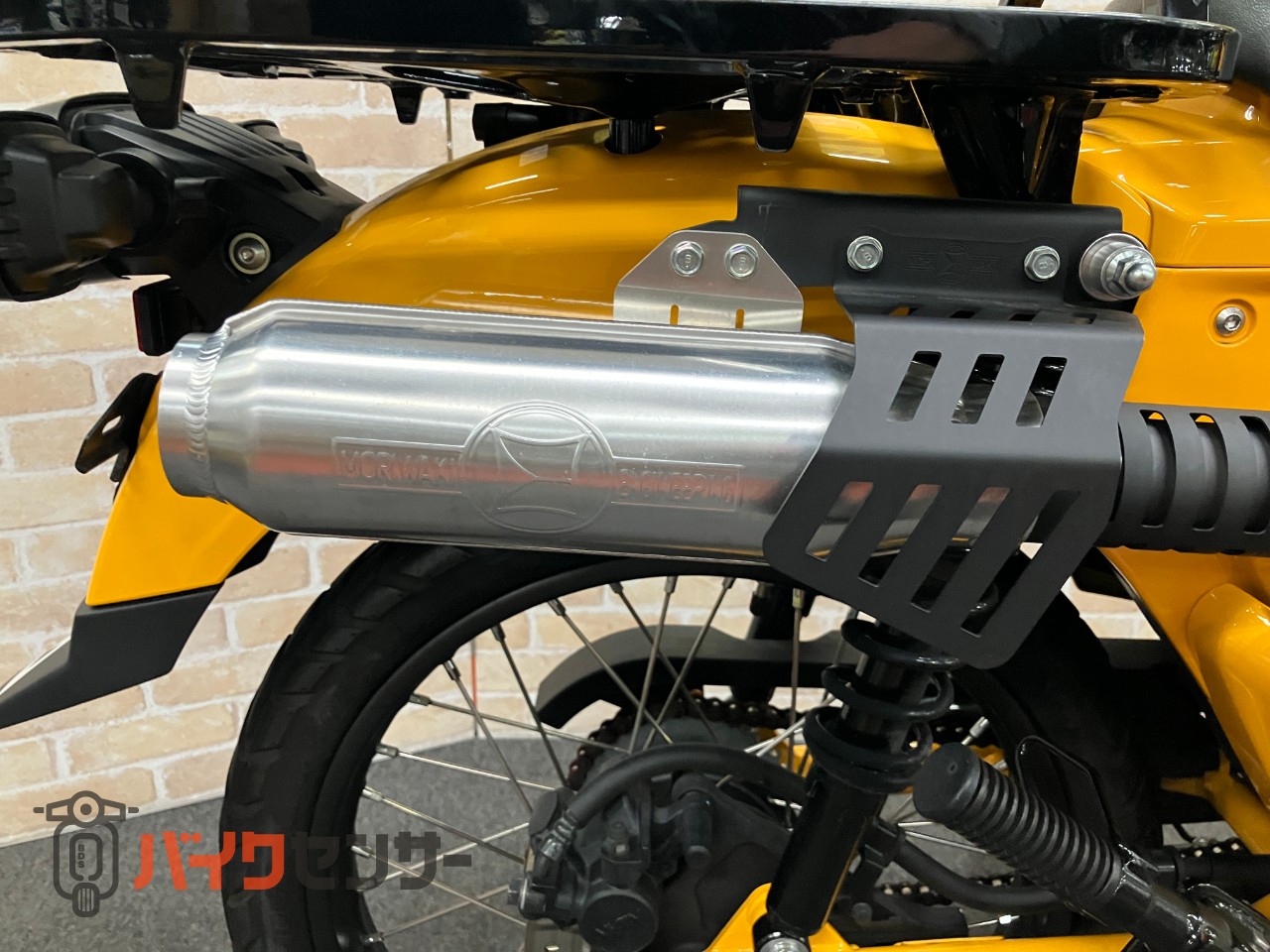 CT125ハンターカブ モリワキマフラー　メーターバイザー　センターキャリア_8