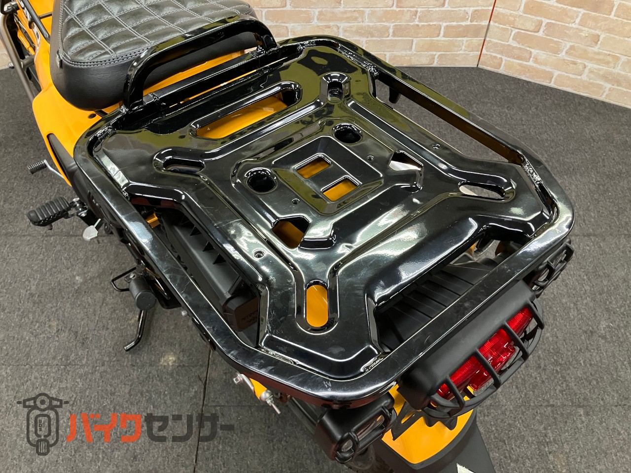 CT125ハンターカブ モリワキマフラー　メーターバイザー　センターキャリア_15