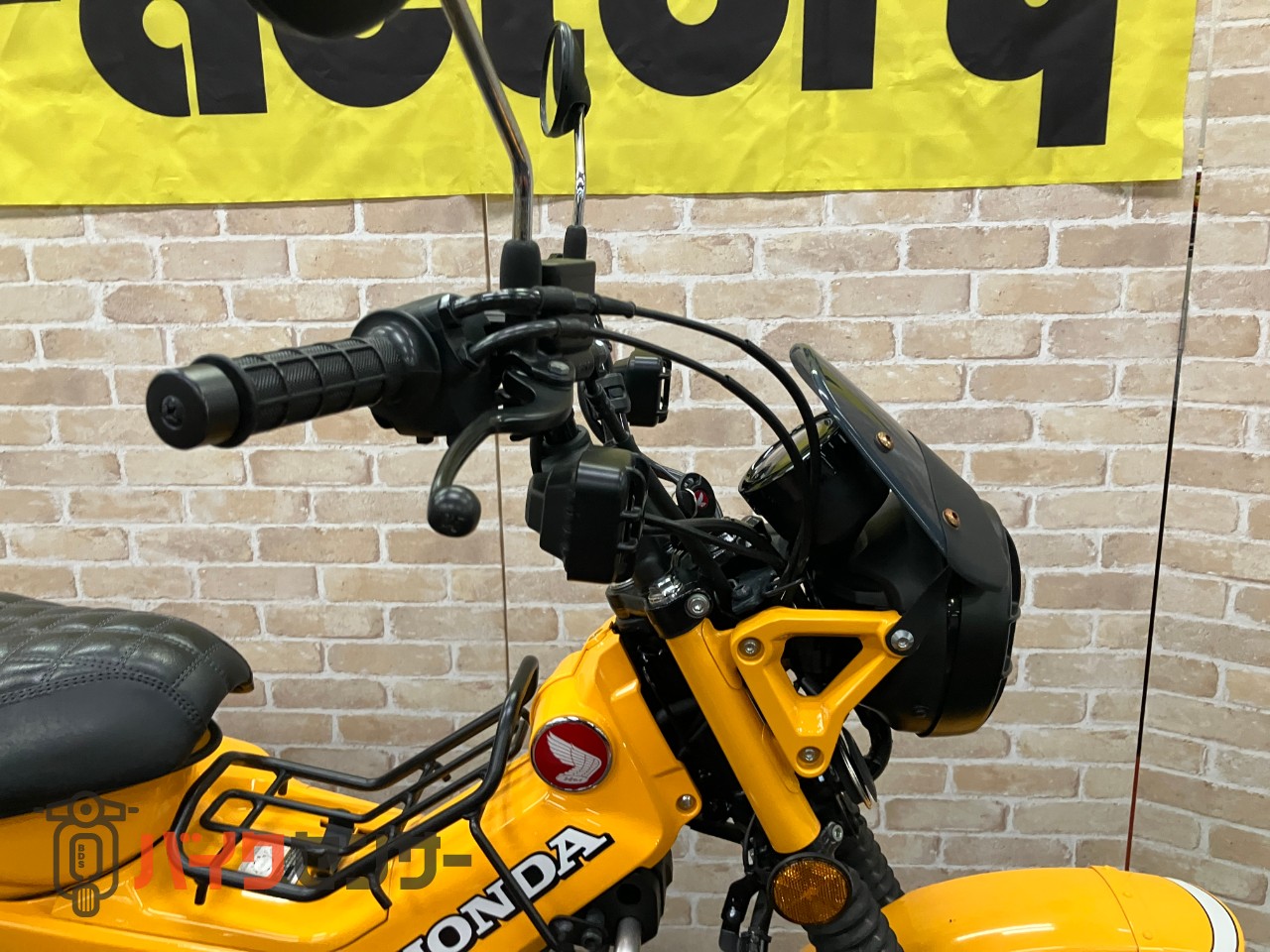 CT125ハンターカブ モリワキマフラー　メーターバイザー　センターキャリア_30