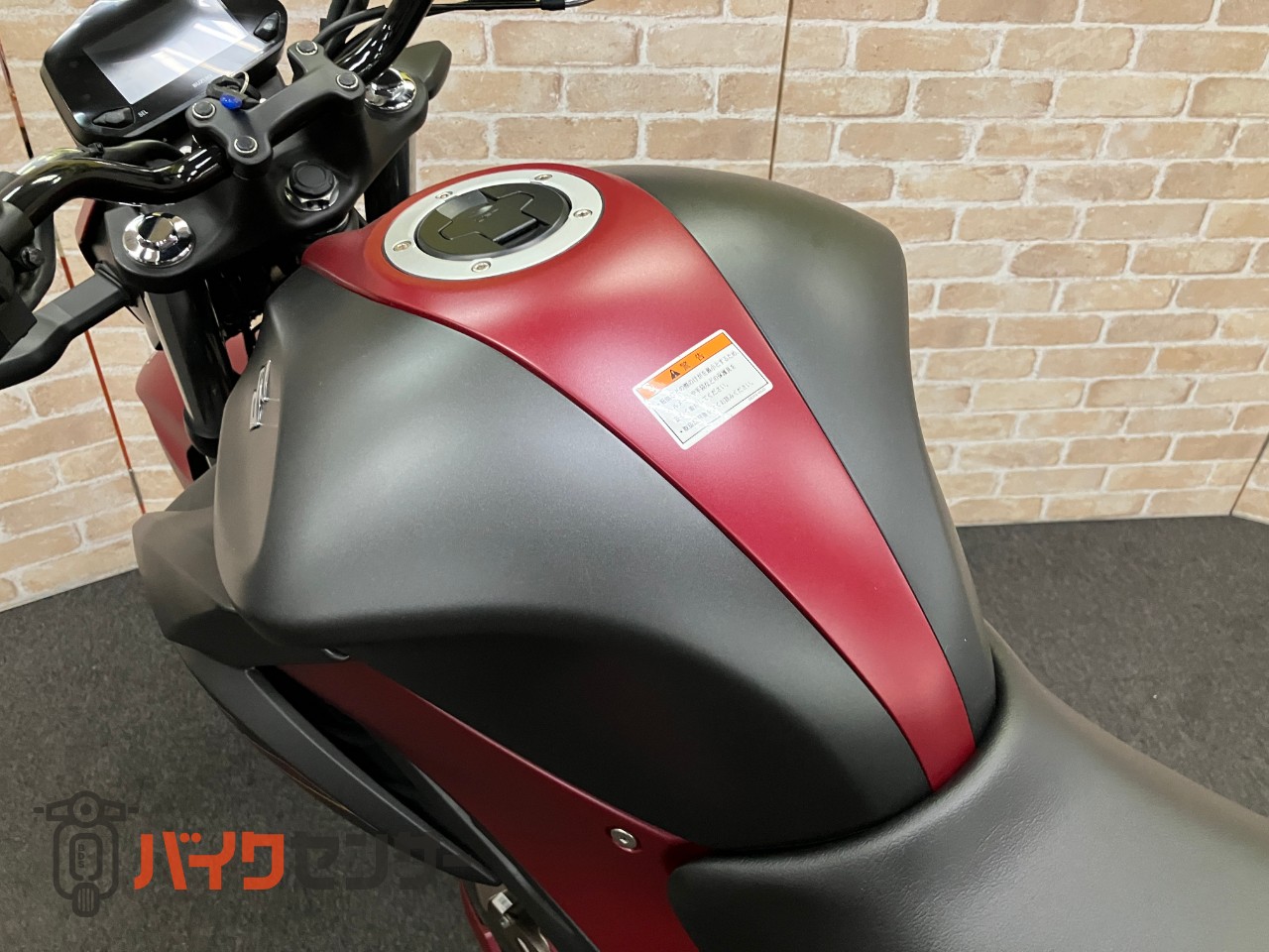 GIXXER250 2025年モデル　ＬＥＤヘッドライト　油冷シングルエンジン_7