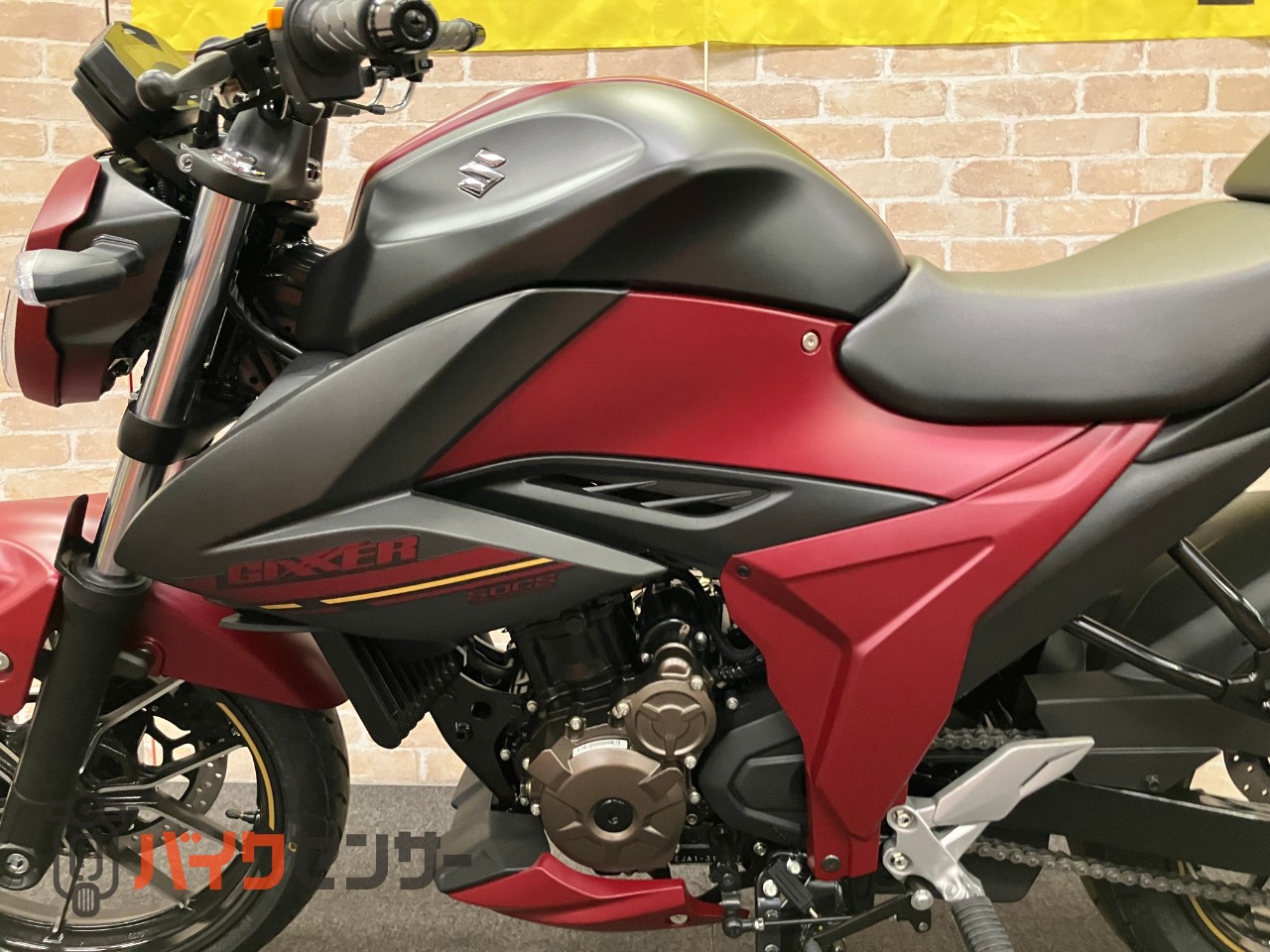 GIXXER250 2025年モデル　ＬＥＤヘッドライト　油冷シングルエンジン_9