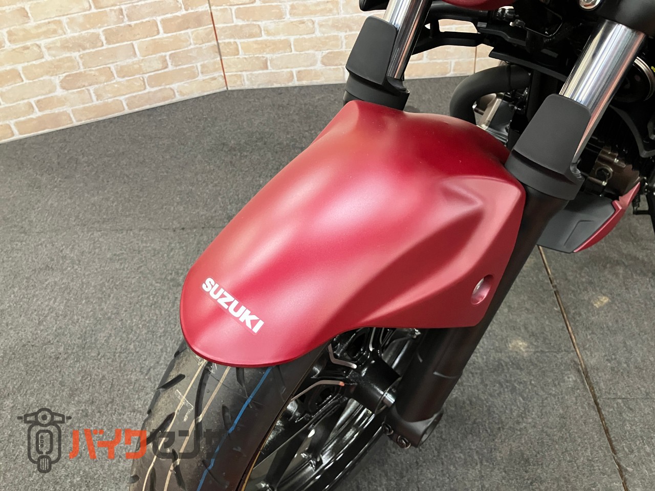 GIXXER250 2025年モデル　ＬＥＤヘッドライト　油冷シングルエンジン_14