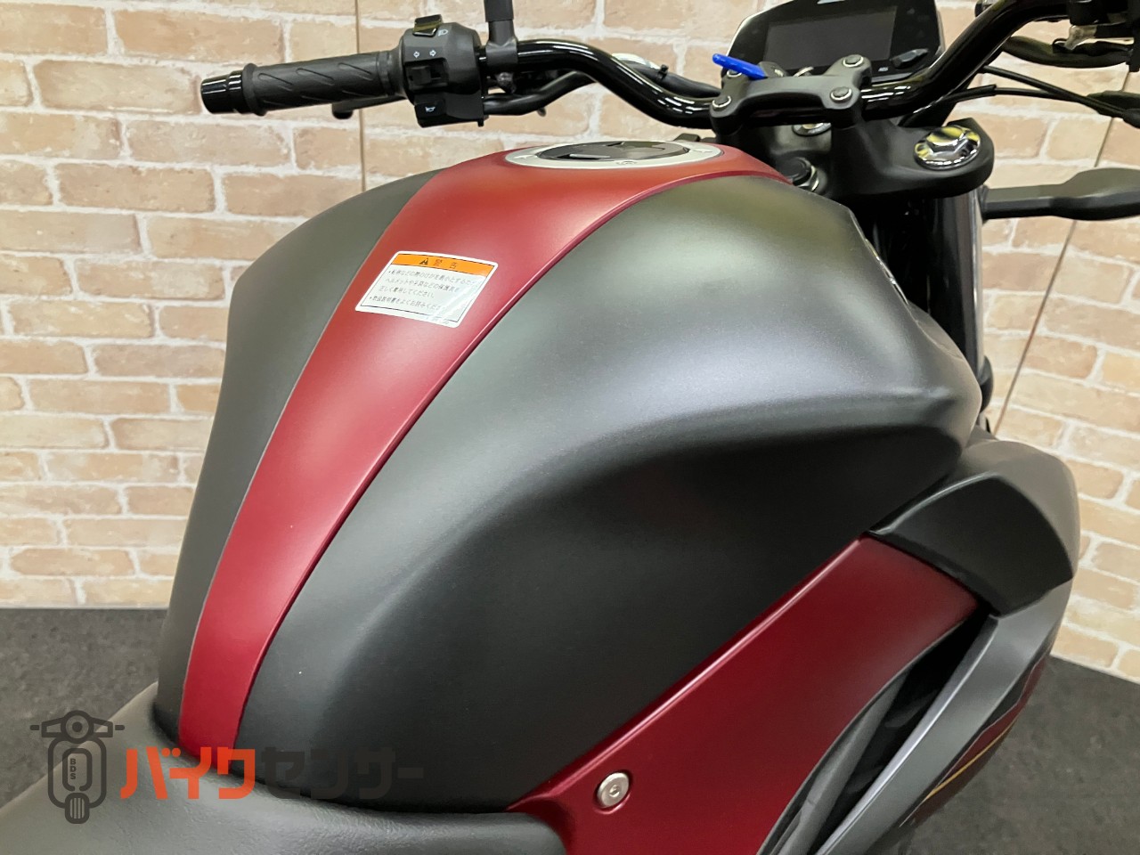 GIXXER250 2025年モデル　ＬＥＤヘッドライト　油冷シングルエンジン_30