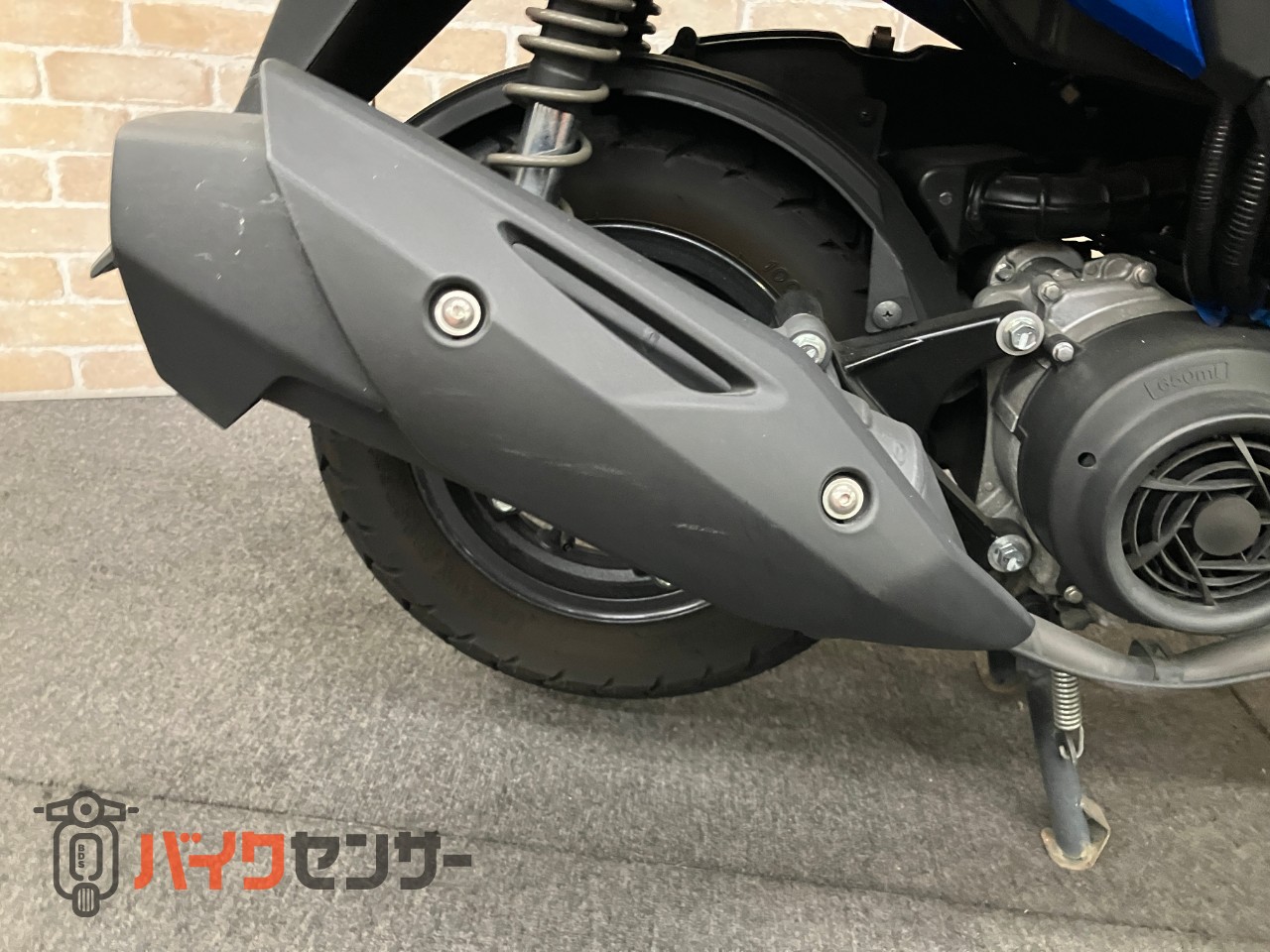 スウィッシュ ナックルバイザー グリップヒーター 大型スクリーン SHADリアボックス33L_15