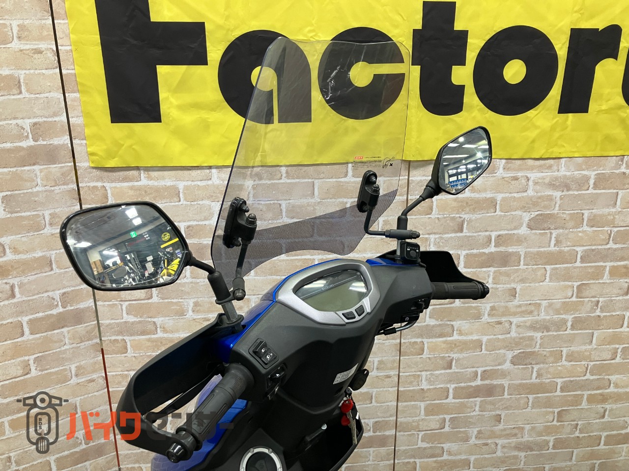 スウィッシュ ナックルバイザー グリップヒーター 大型スクリーン SHADリアボックス33L_25