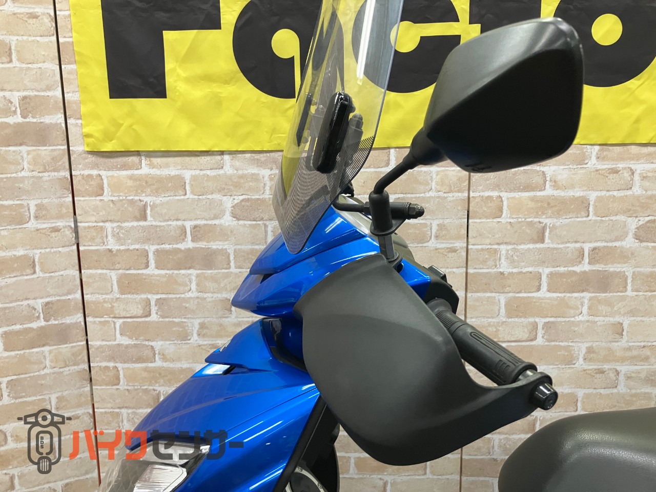 スウィッシュ ナックルバイザー グリップヒーター 大型スクリーン SHADリアボックス33L_26